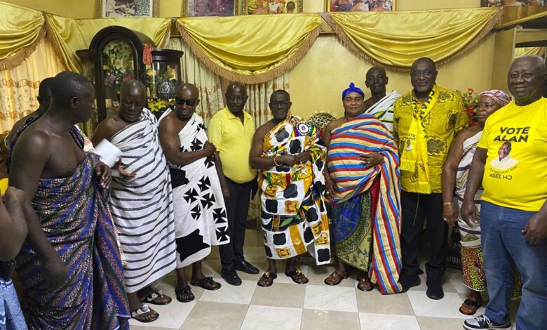 Alan Kyerematen, Offinsomanhene endorses Alan Offinsomanhene Nana Dwamena Akenten II and other dignitaries